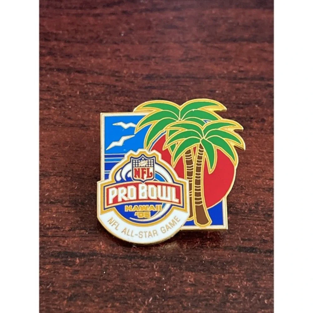 2005 NFL Football Pro Bowl Hawaii All-Star‎ Game Palm Trees Birds Lapel Hat Pin